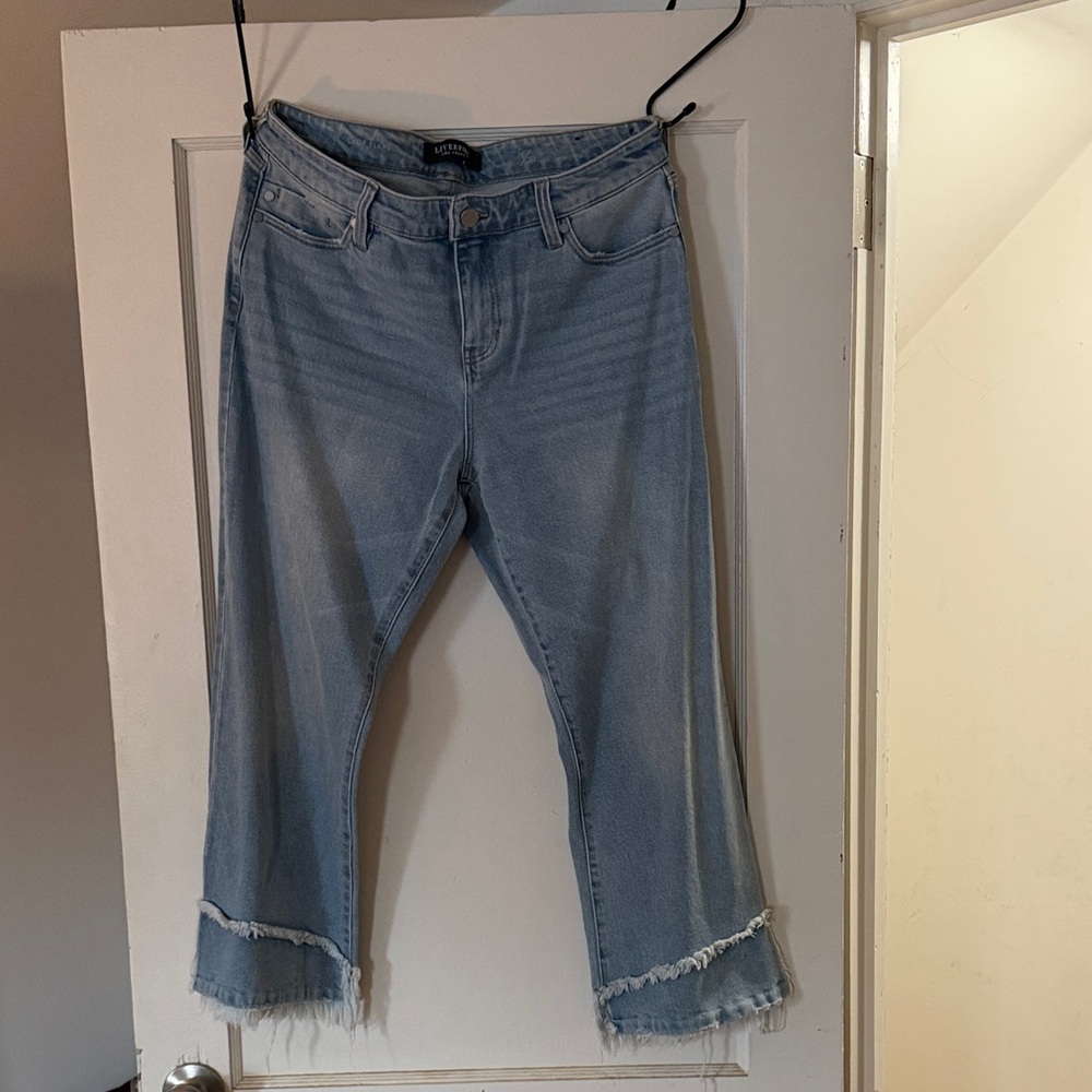 Liverpool Light Blue Cropped Jeans with Frayed Hem